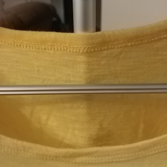 Avon Yellow Tee with Pocket 2X - Picture 3 of 3